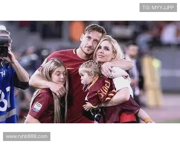 前妻揭露托蒂对话内容质疑其让六岁孩子独自在家是否理智