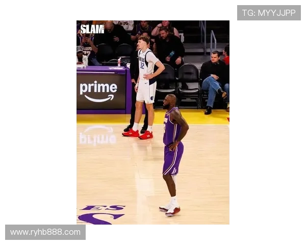 弗拉格与詹姆斯近期交手回顾曾与布莱斯的对决历程揭秘